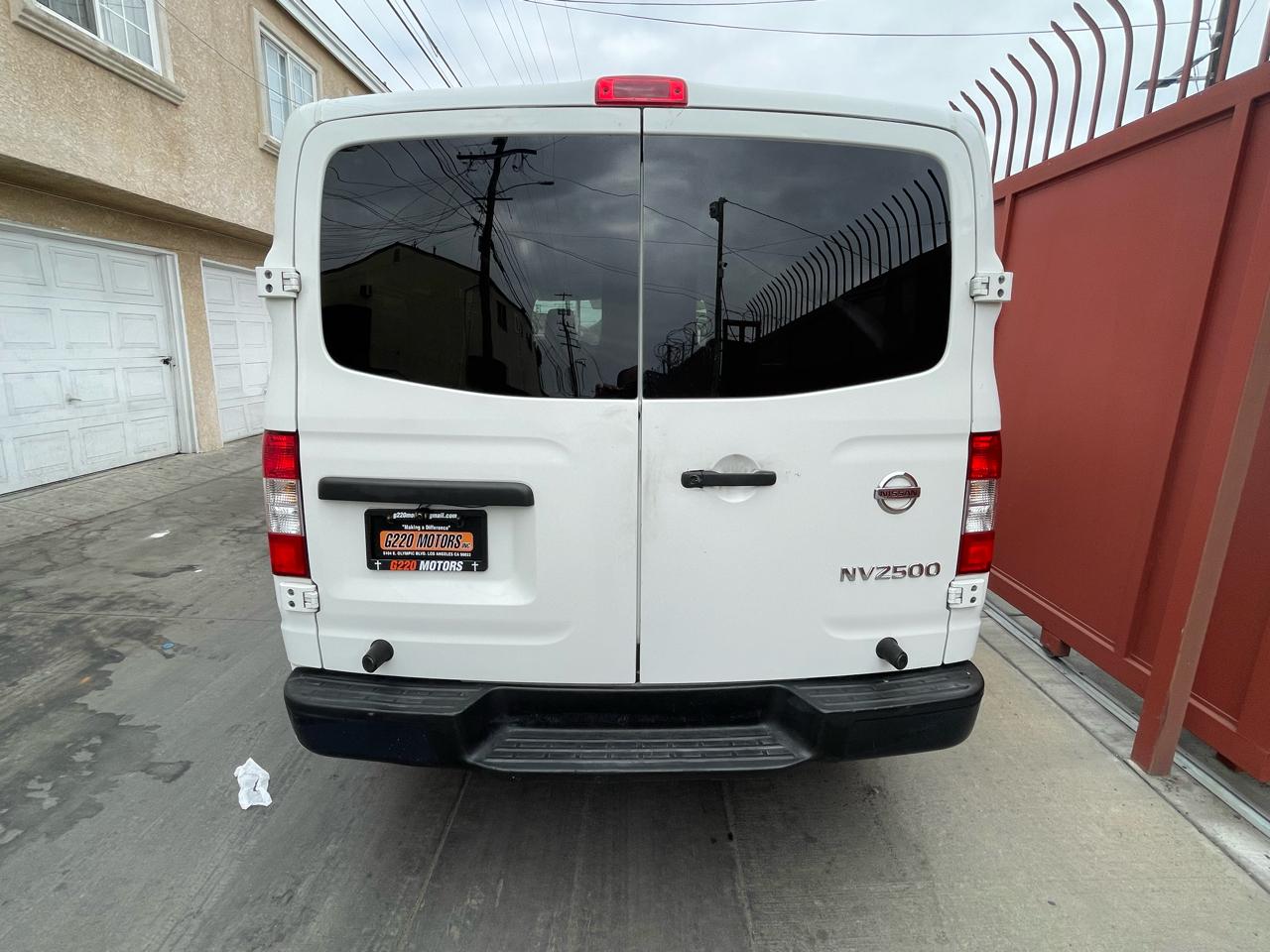 Nissan NV Cargo 2500 HD SV V6 2017