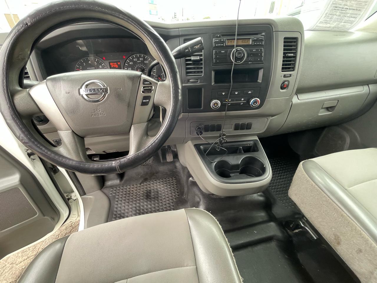 Nissan NV Cargo 2500 HD SV V6 2017