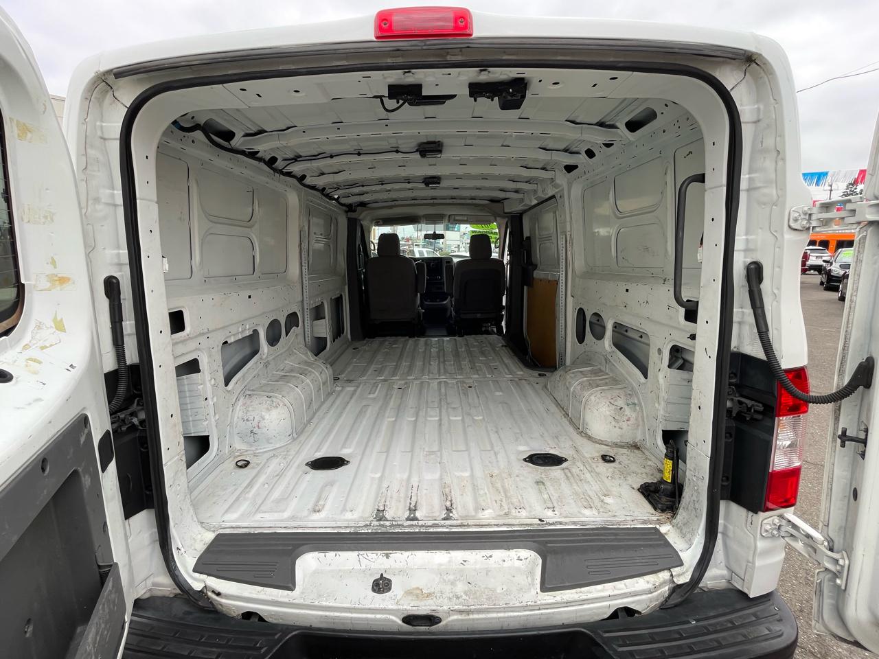 Nissan NV Cargo 2500 HD SV V6 2017