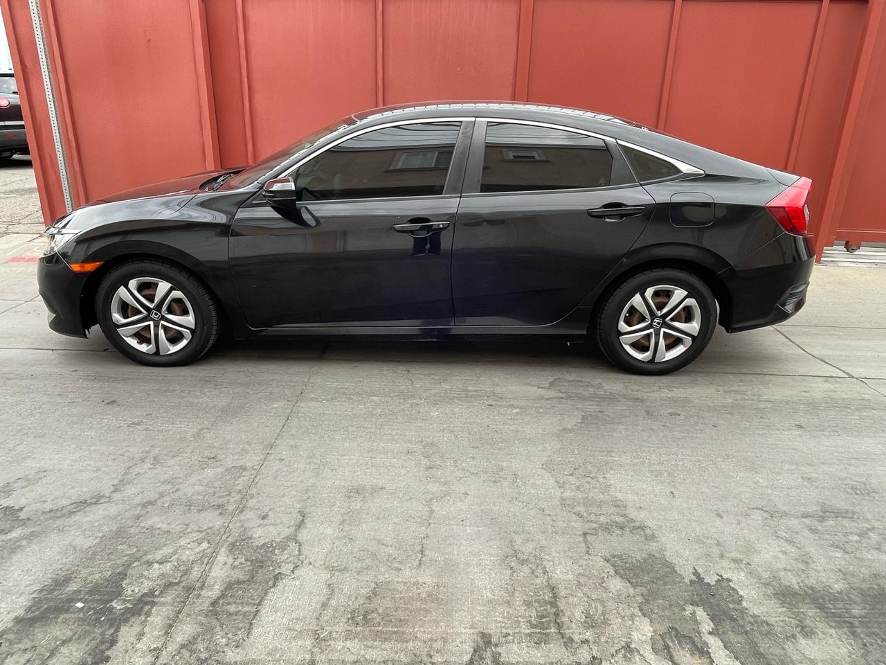 Honda Civic LX Sedan CVT 2017