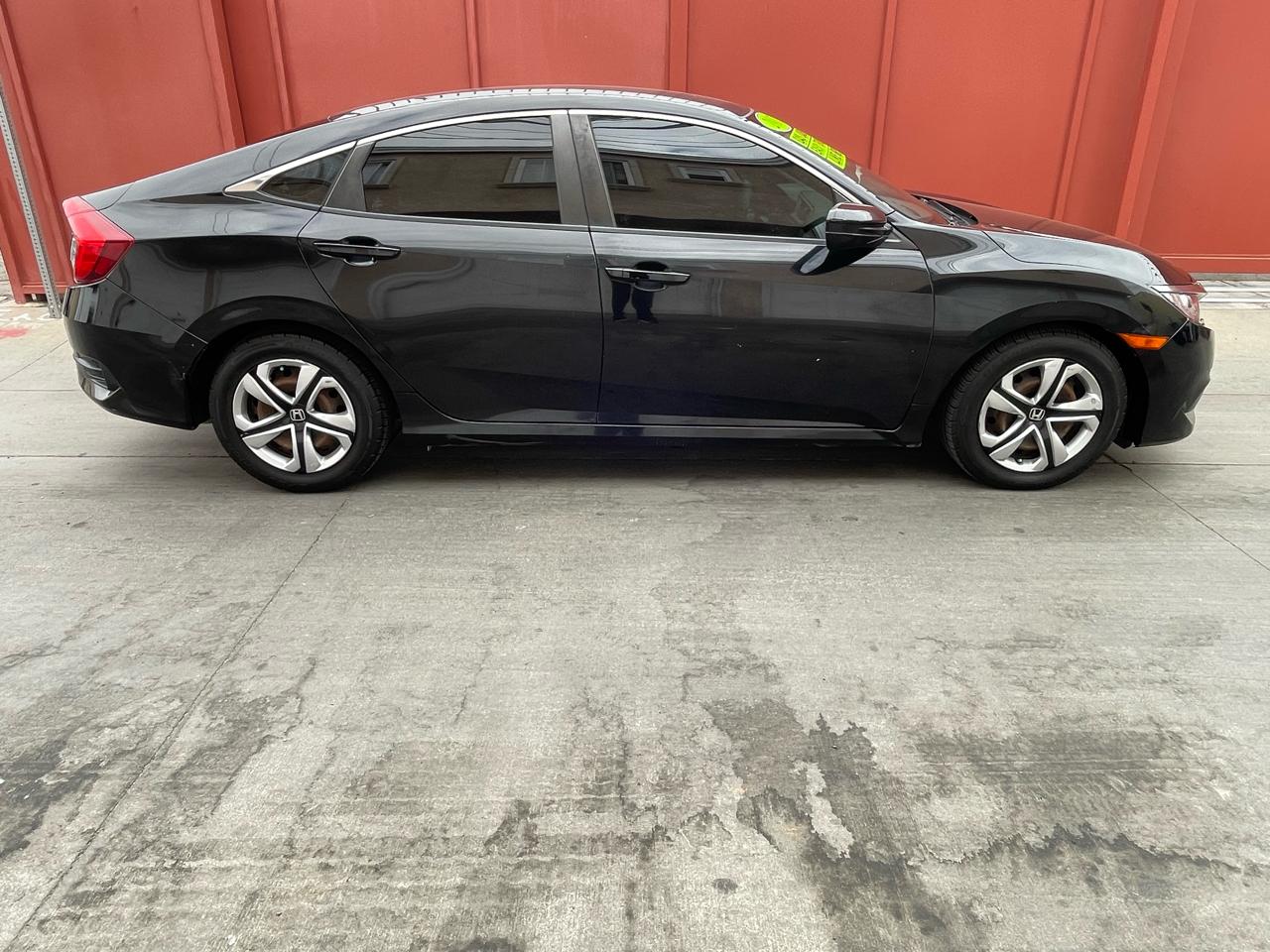 Honda Civic LX Sedan CVT 2017