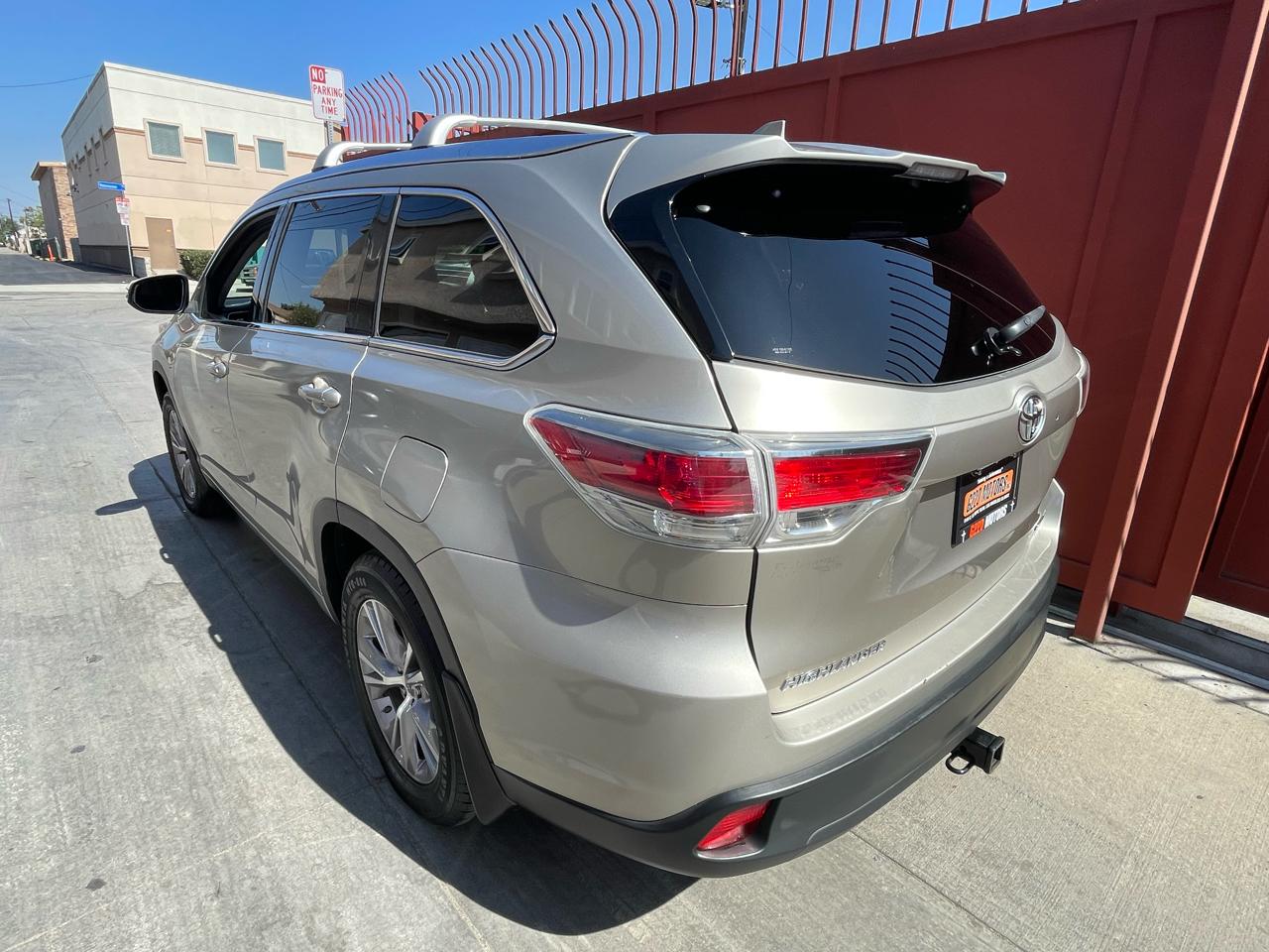 Toyota Highlander XLE AWD V6 2014