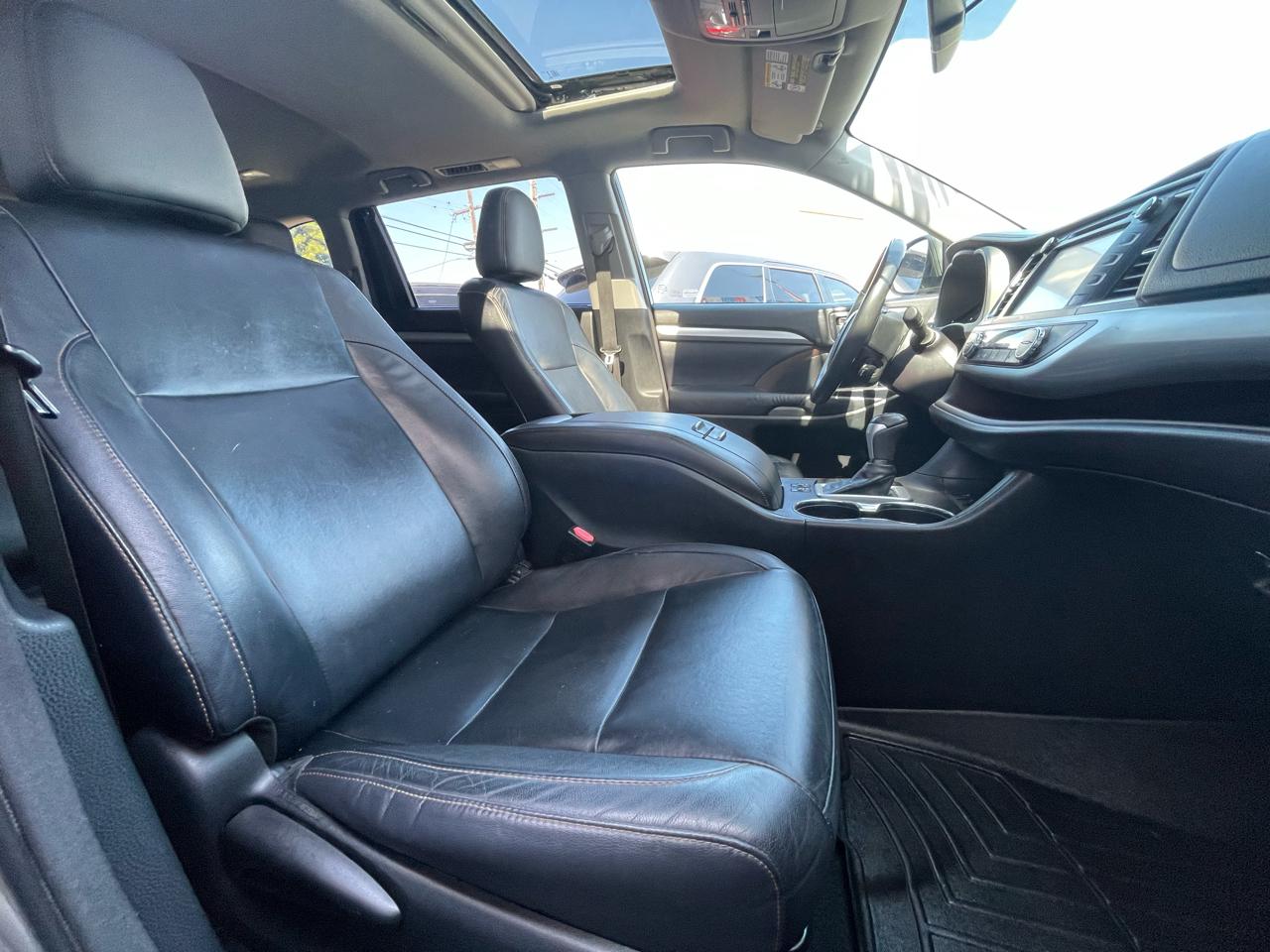 Toyota Highlander XLE AWD V6 2014