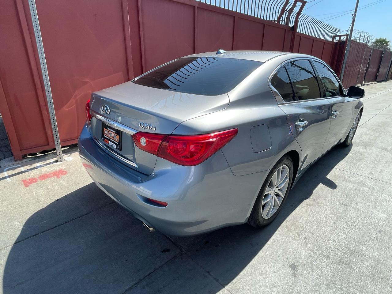 Infiniti Q50 4dr Sdn Premium RWD 2015