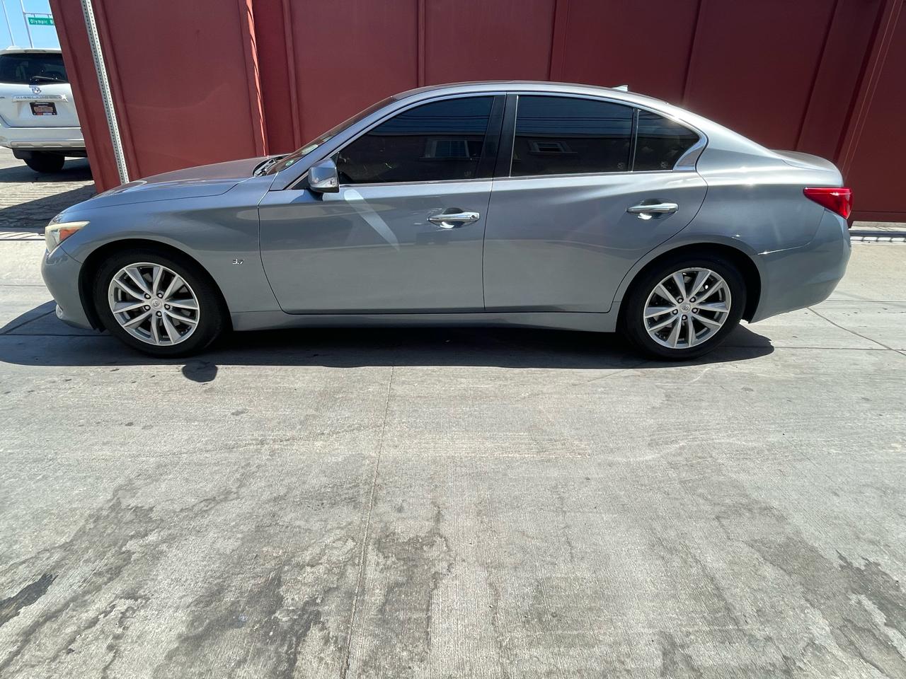 Infiniti Q50 4dr Sdn Premium RWD 2015