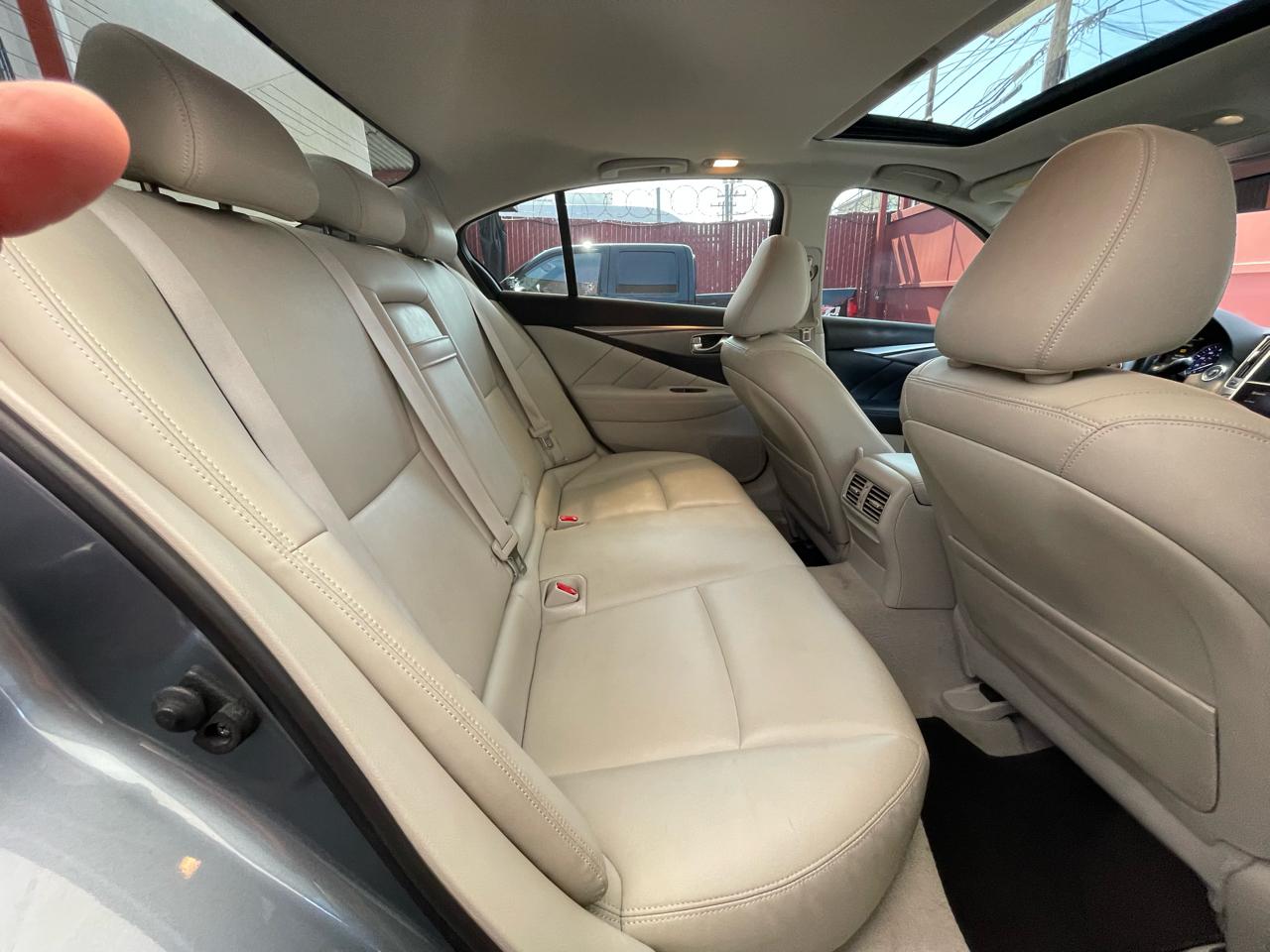 Infiniti Q50 4dr Sdn Premium RWD 2015