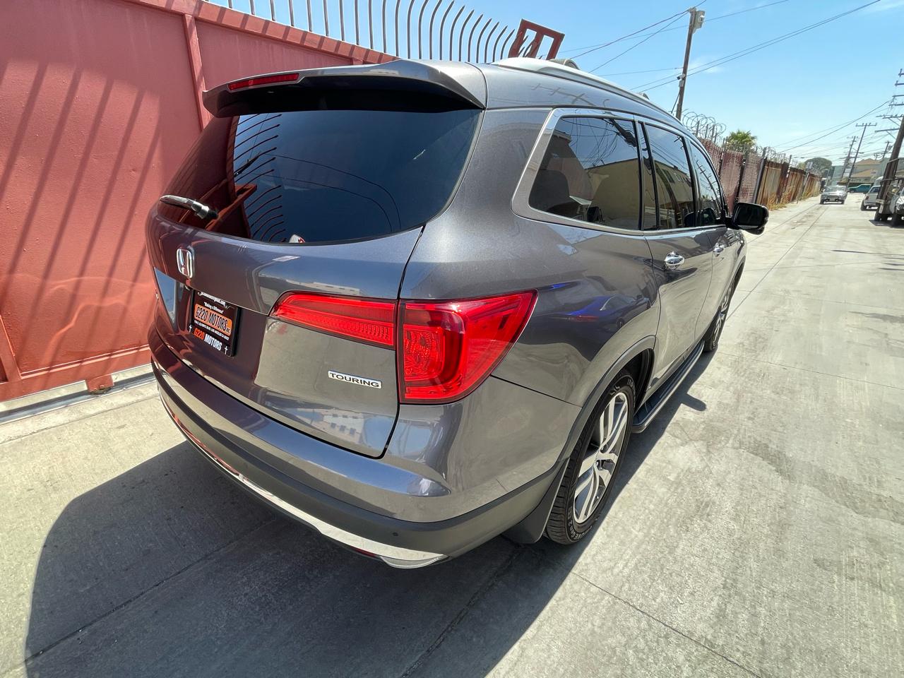 Honda Pilot Touring 2WD 2016