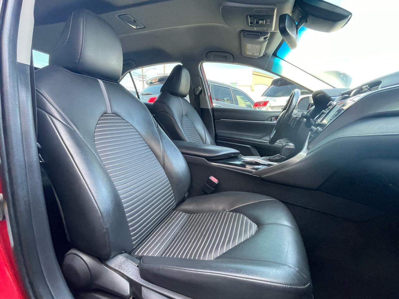 Toyota Camry XLE 2019
