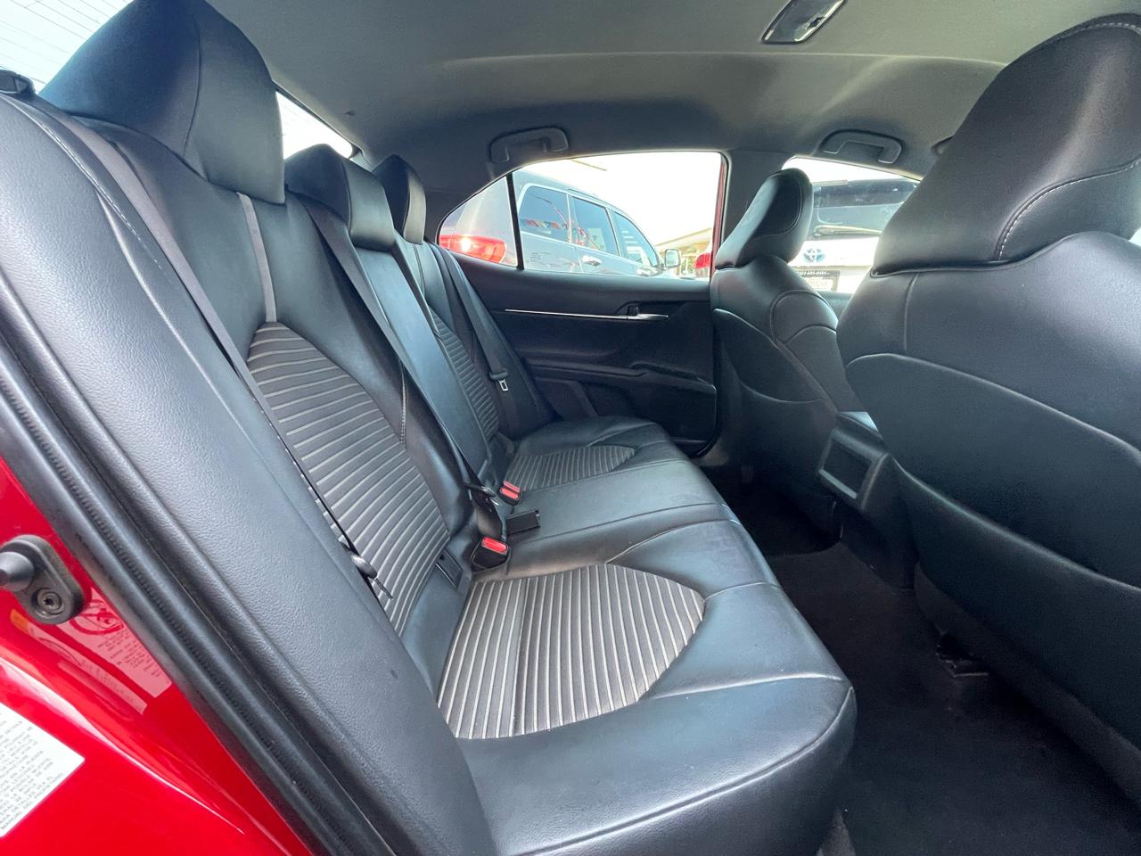 Toyota Camry XLE 2019