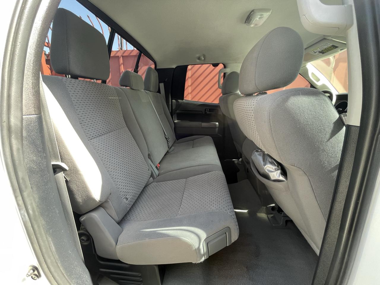Toyota Tundra Tundra-Grade Double Cab 4.6L 2WD 2011
