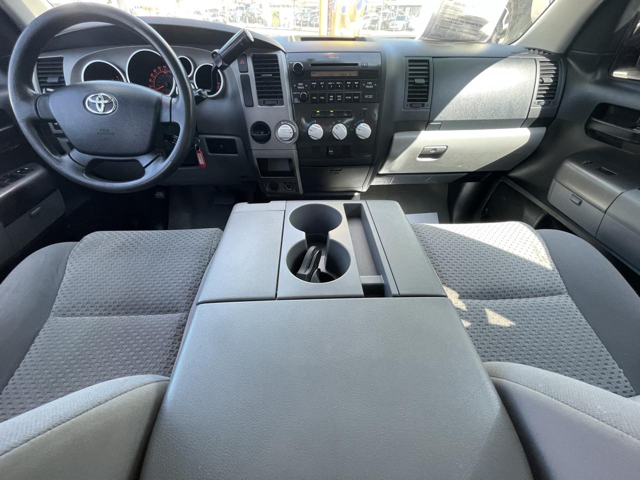 Toyota Tundra Tundra-Grade Double Cab 4.6L 2WD 2011