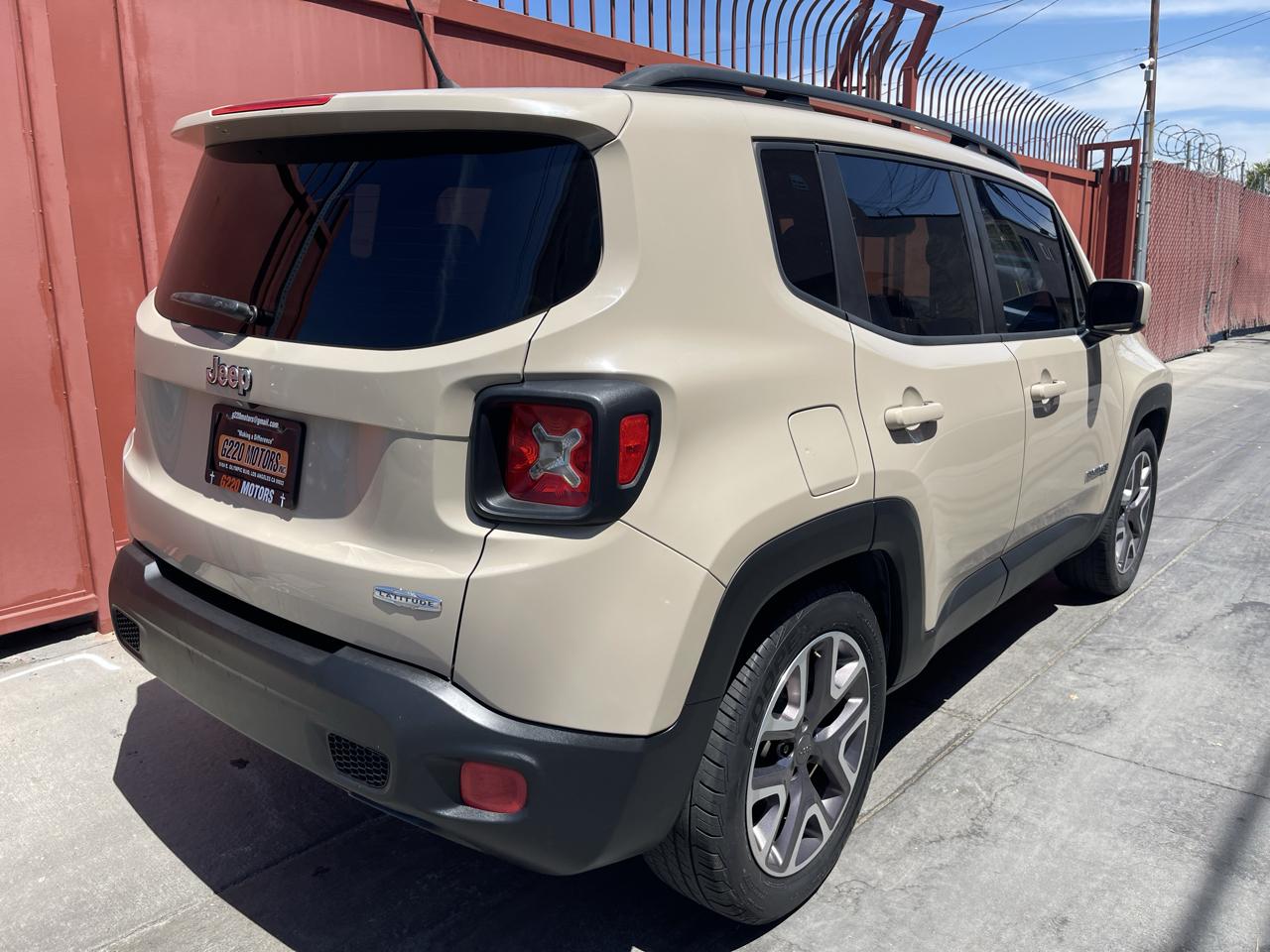 Jeep Renegade Latitude FWD 2015