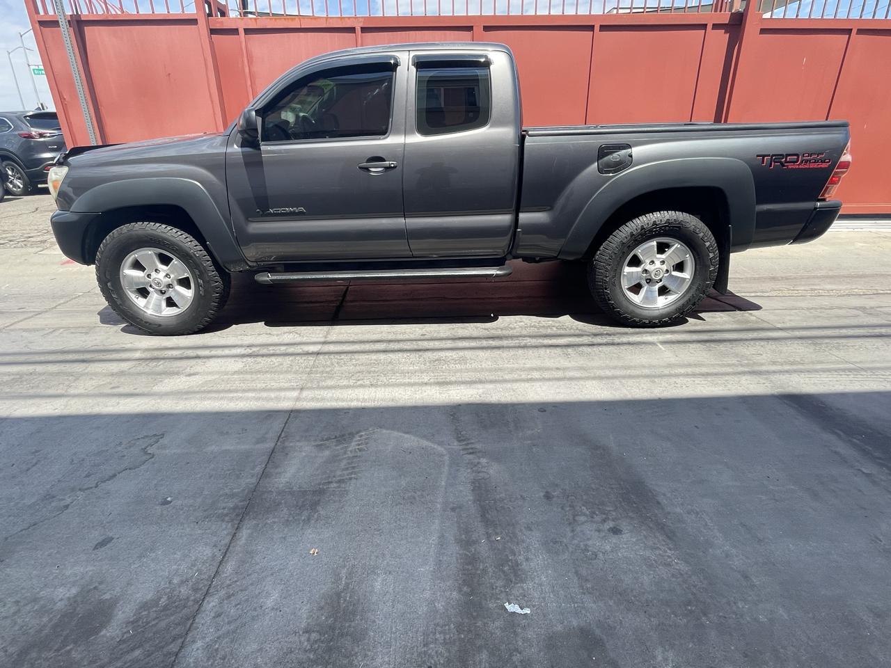 Toyota Tacoma PreRunner Access Cab 2WD 2013