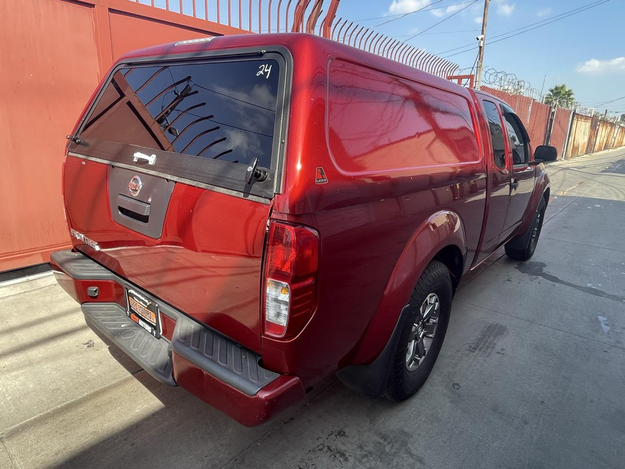 Nissan Frontier SV King Cab 6MT 2WD 2015
