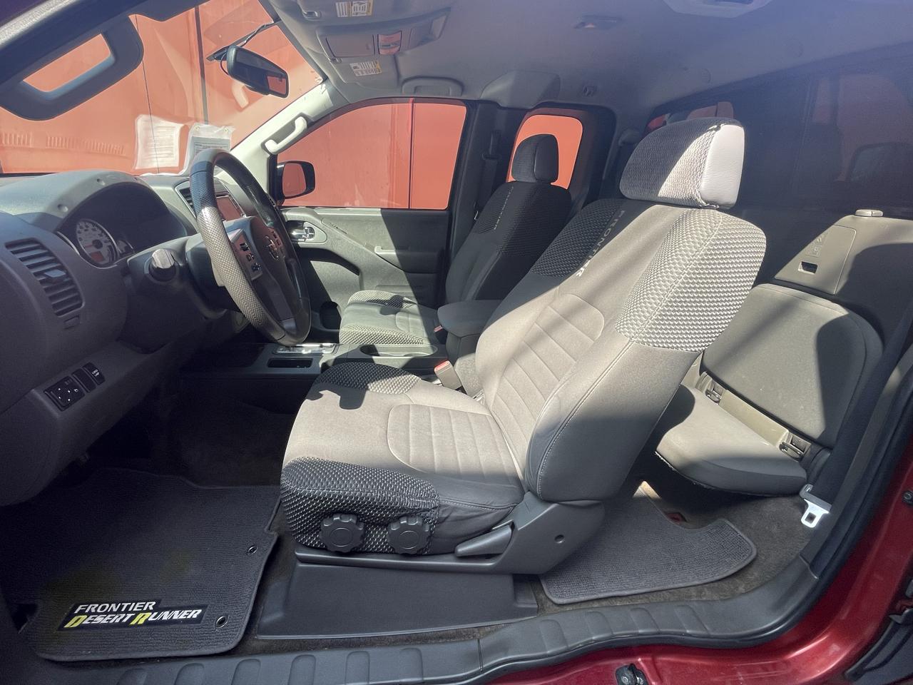 Nissan Frontier SV King Cab 6MT 2WD 2015