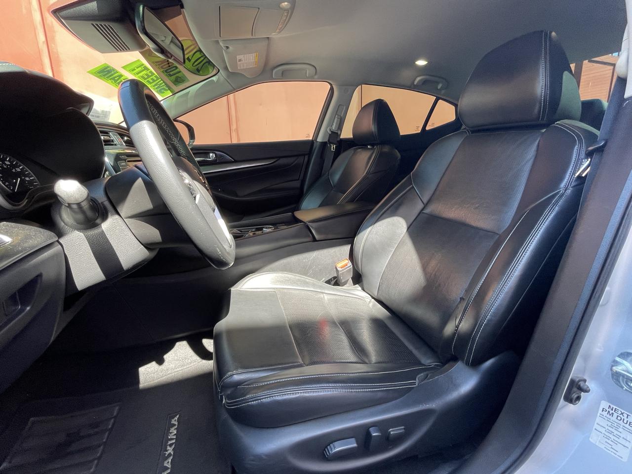Nissan Maxima 3.5 SV 2020
