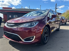 2018 Chrysler Pacifica  2018 Chrysler Pacifica