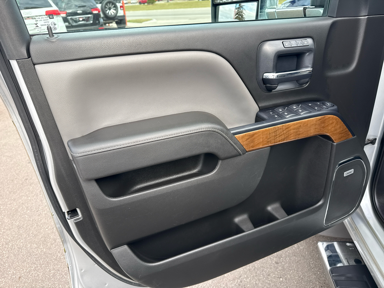 Chevrolet Silverado 1500 2LZ Crew Cab Long Box 4WD 2014
