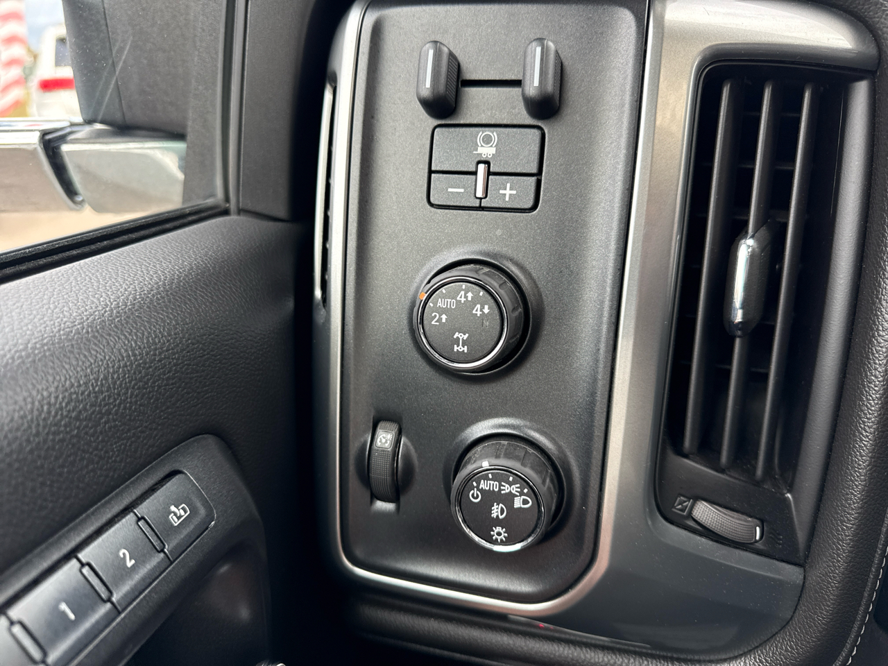 Chevrolet Silverado 1500 2LZ Crew Cab Long Box 4WD 2014