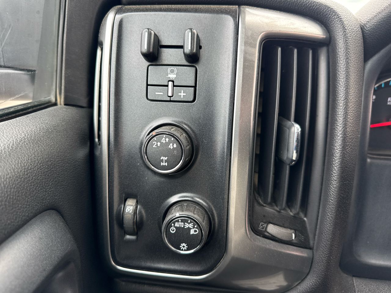 Chevrolet Silverado 2500HD LT Crew Cab 4WD 2016