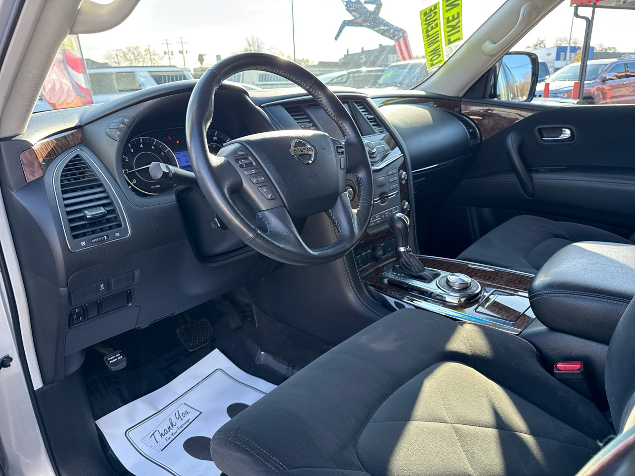 Nissan Armada Platinum AWD 2017