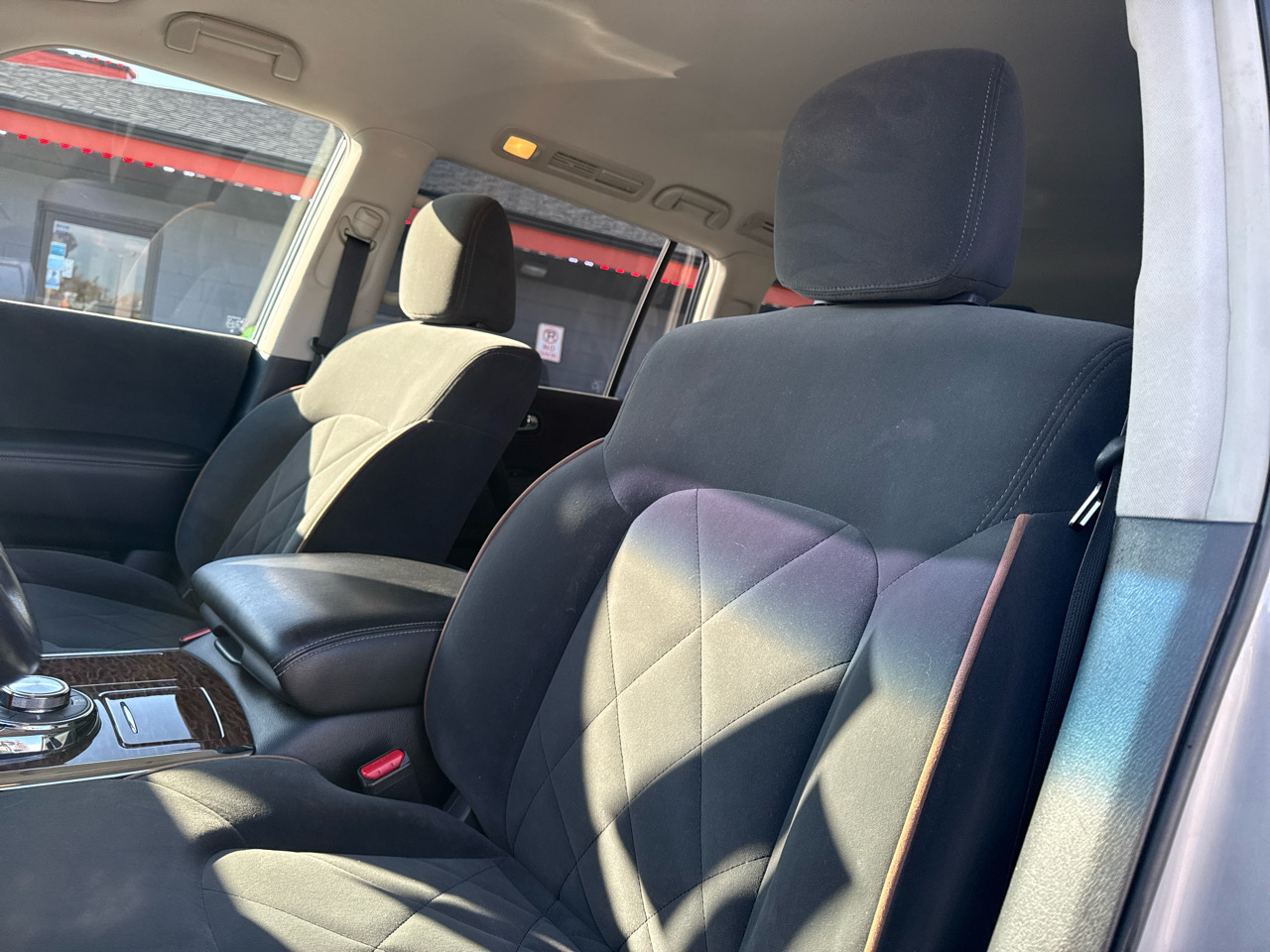 Nissan Armada Platinum AWD 2017