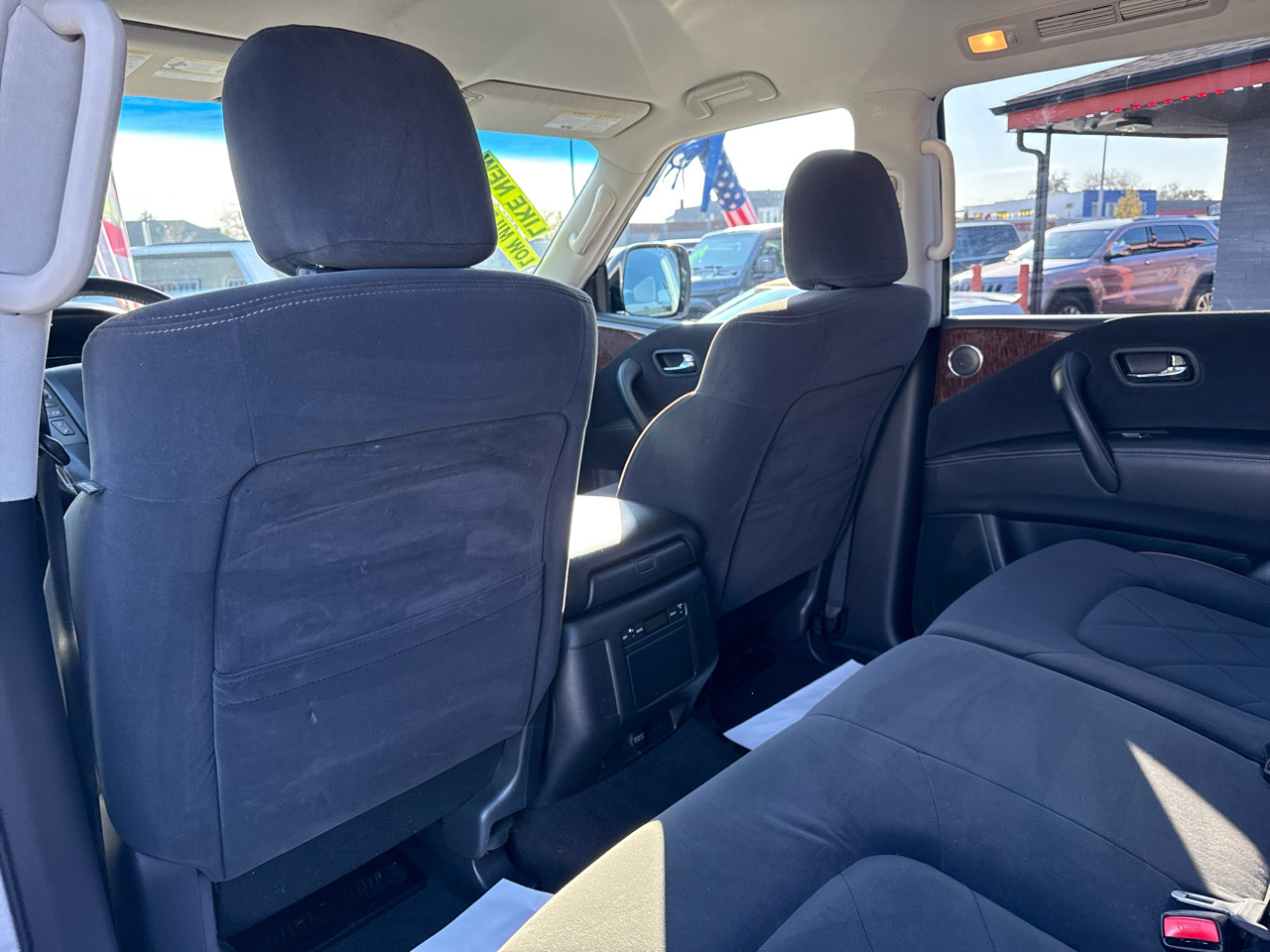 Nissan Armada Platinum AWD 2017