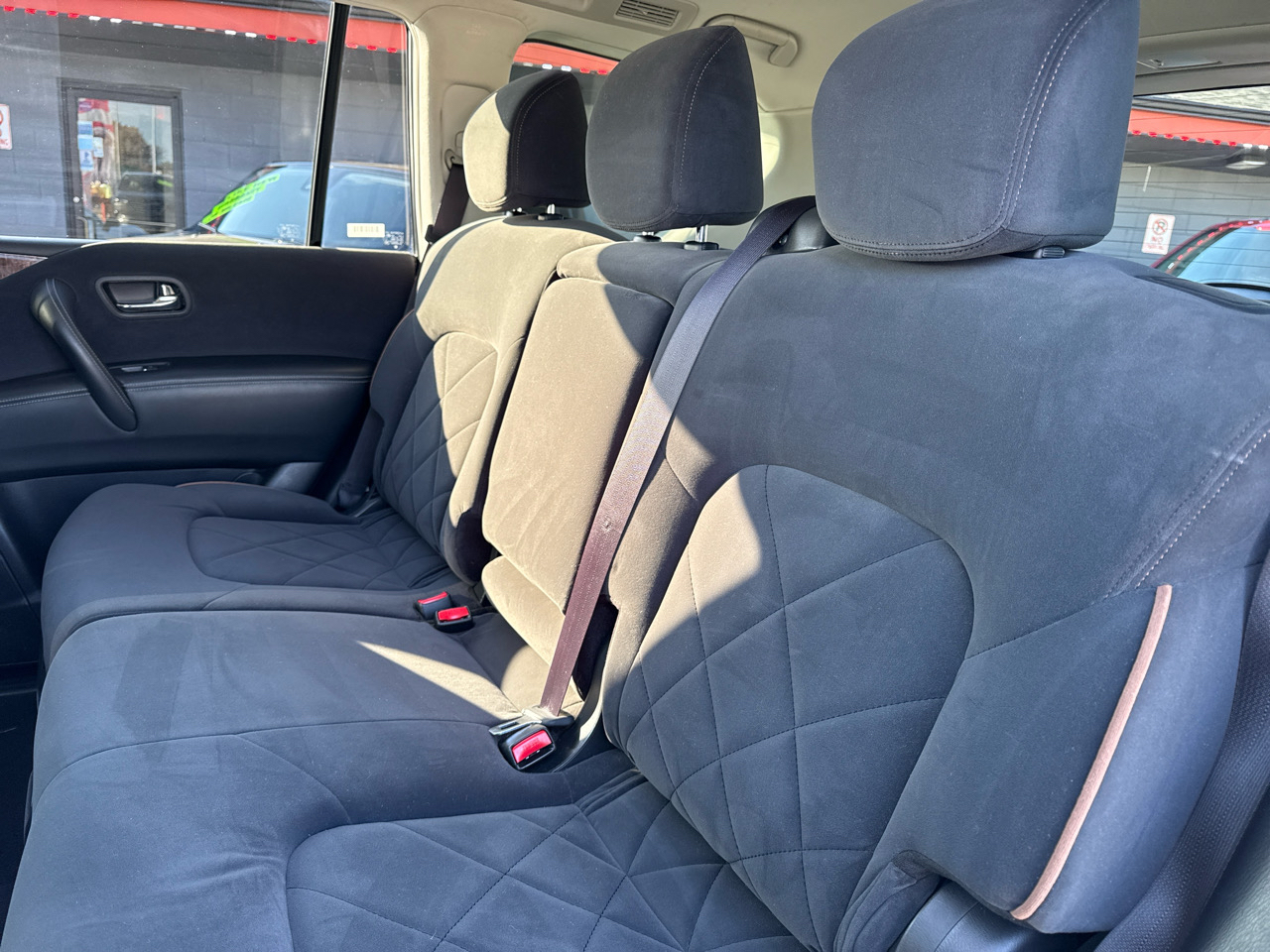 Nissan Armada Platinum AWD 2017