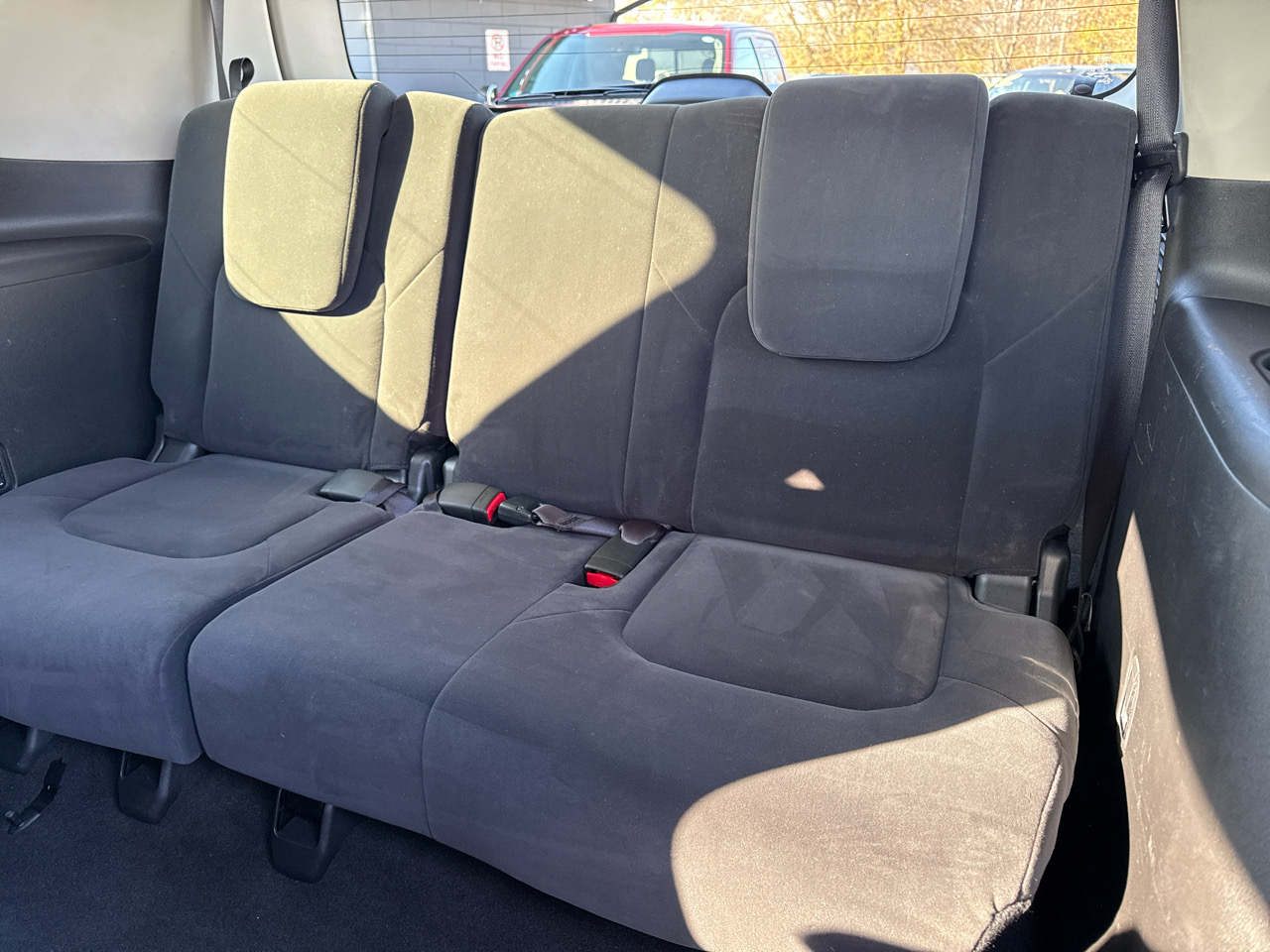 Nissan Armada Platinum AWD 2017