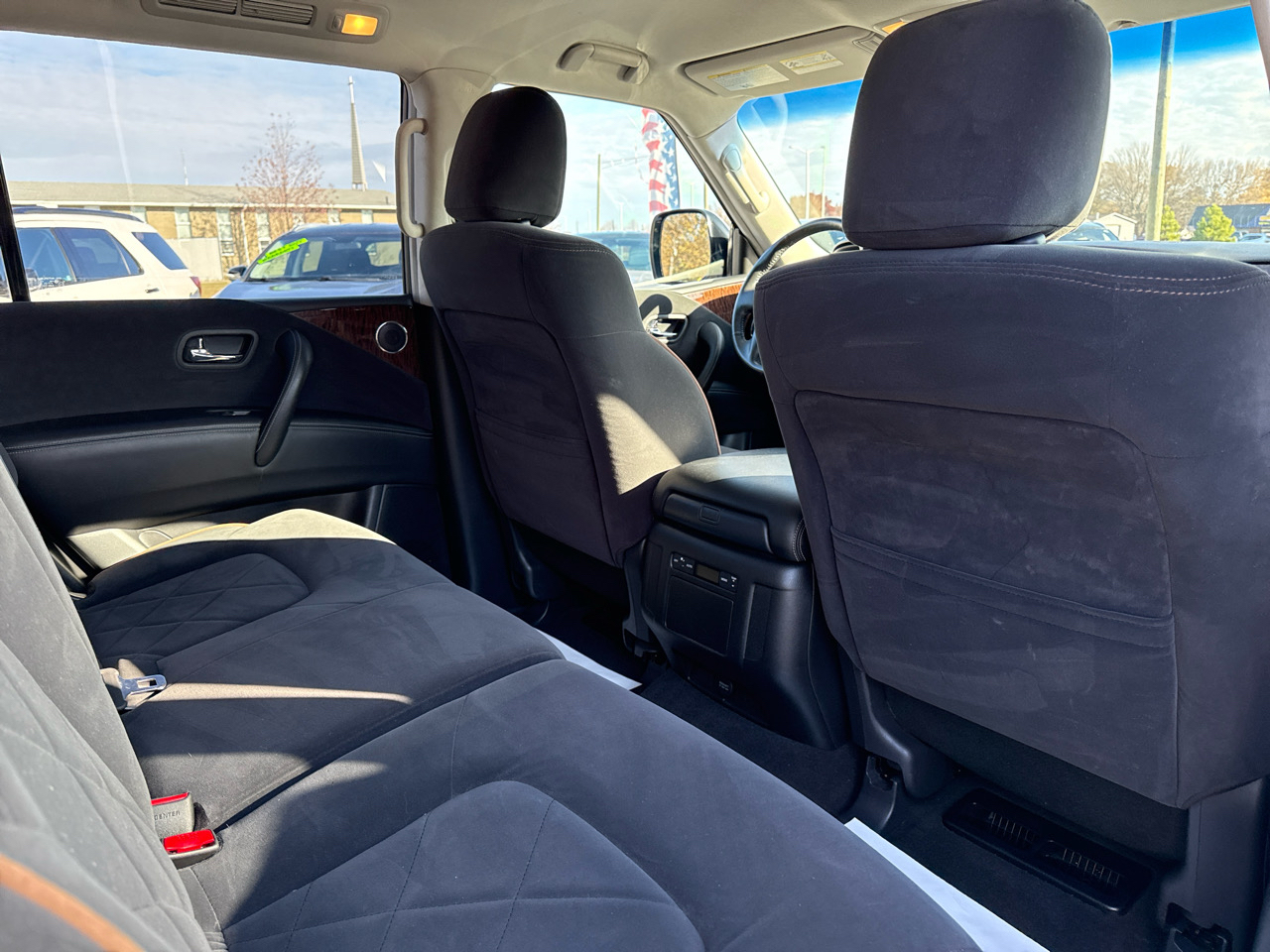 Nissan Armada Platinum AWD 2017