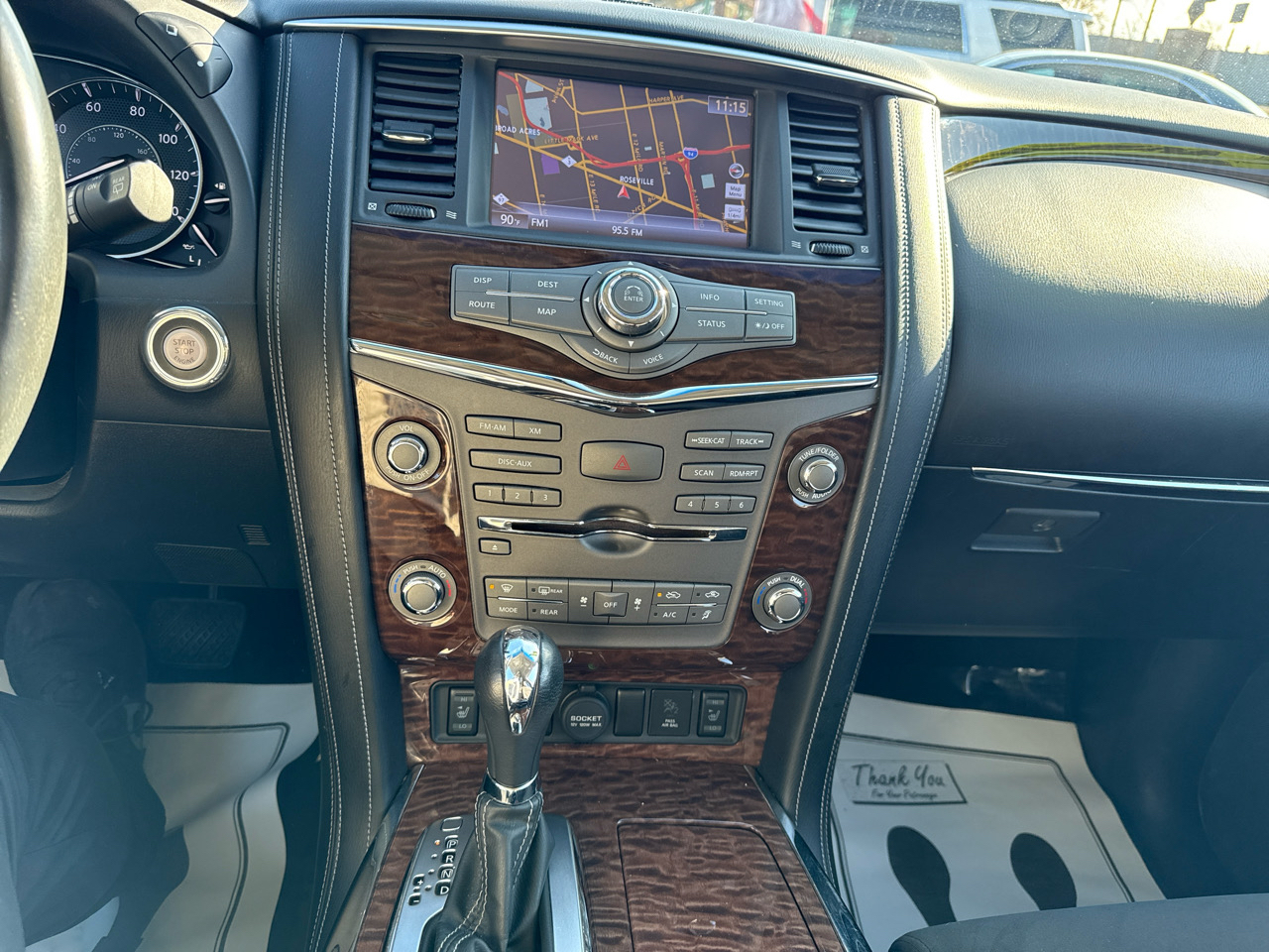 Nissan Armada Platinum AWD 2017