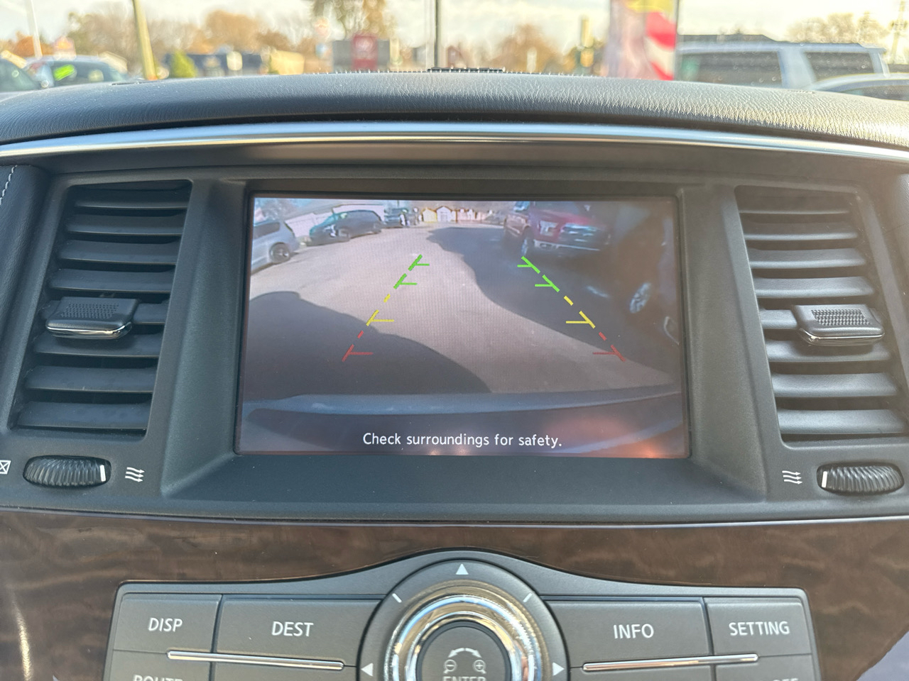 Nissan Armada Platinum AWD 2017