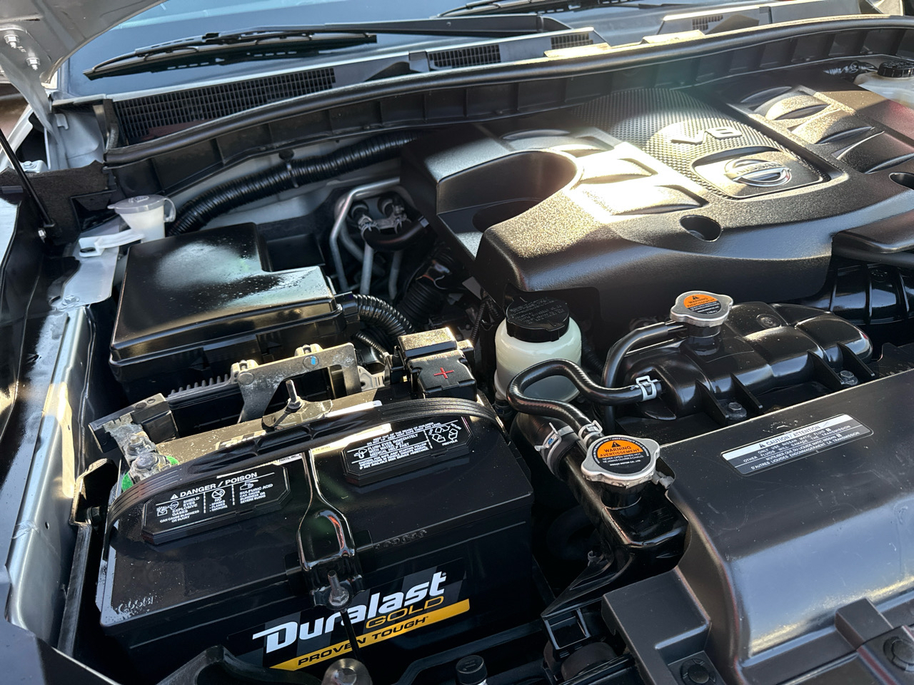 Nissan Armada Platinum AWD 2017