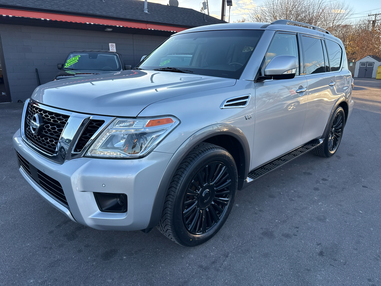 Nissan Armada Platinum AWD 2017