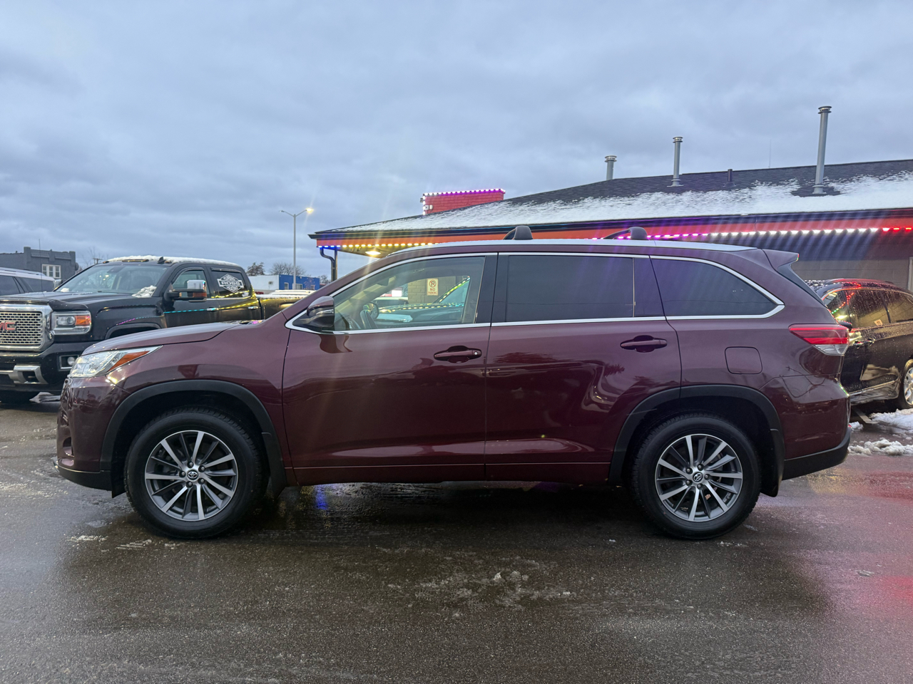 Toyota Highlander XLE AWD V6 2017