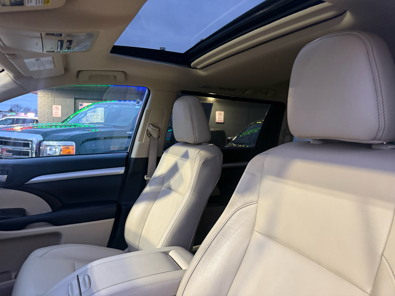 Toyota Highlander XLE AWD V6 2017