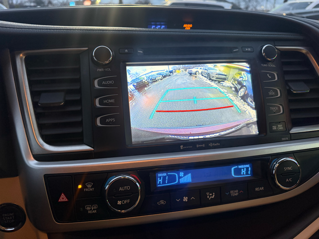 Toyota Highlander XLE AWD V6 2017