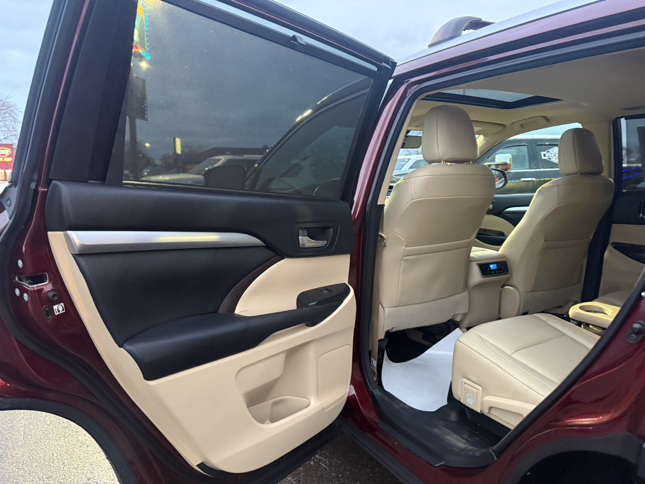 Toyota Highlander XLE AWD V6 2017