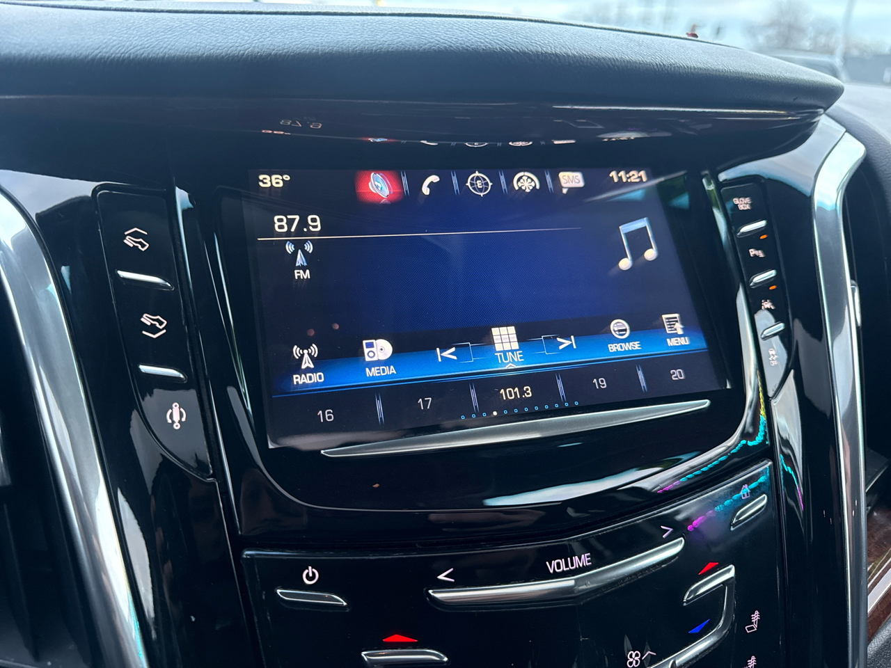 Cadillac Escalade ESV Premium 4WD 2016