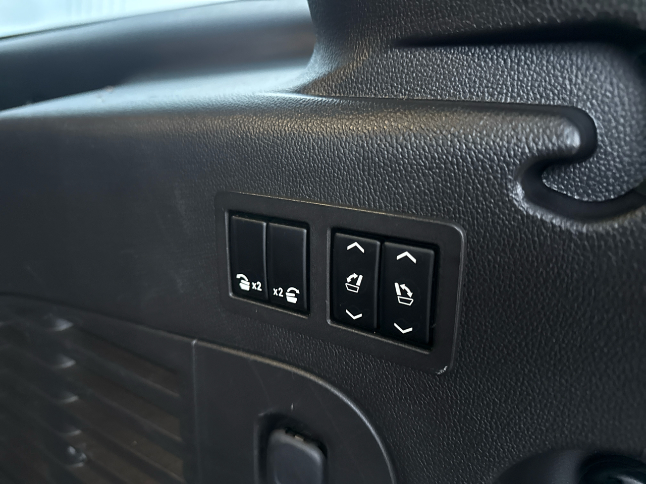 Cadillac Escalade ESV Premium 4WD 2016