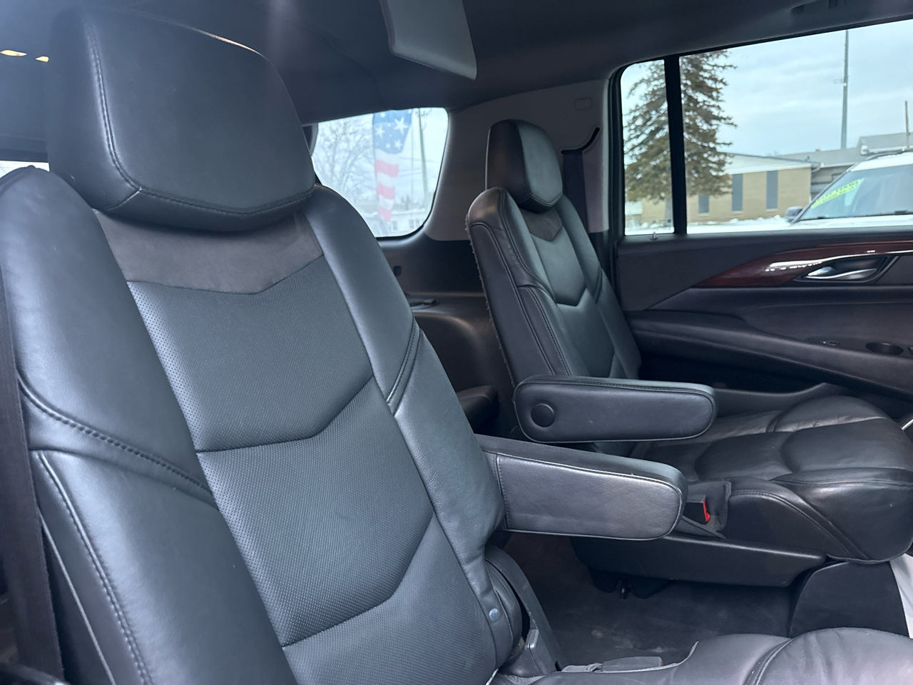 Cadillac Escalade ESV Premium 4WD 2016