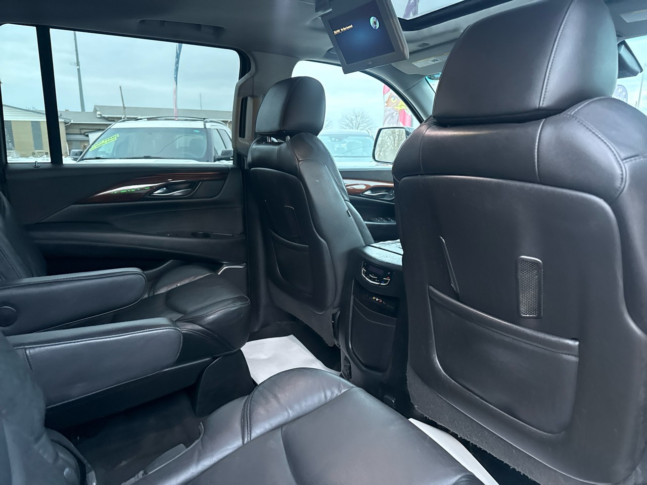 Cadillac Escalade ESV Premium 4WD 2016