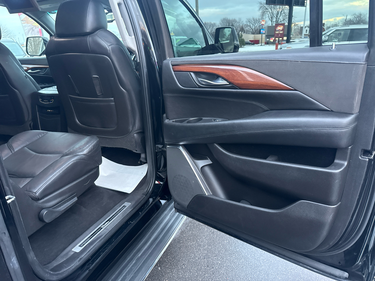 Cadillac Escalade ESV Premium 4WD 2016