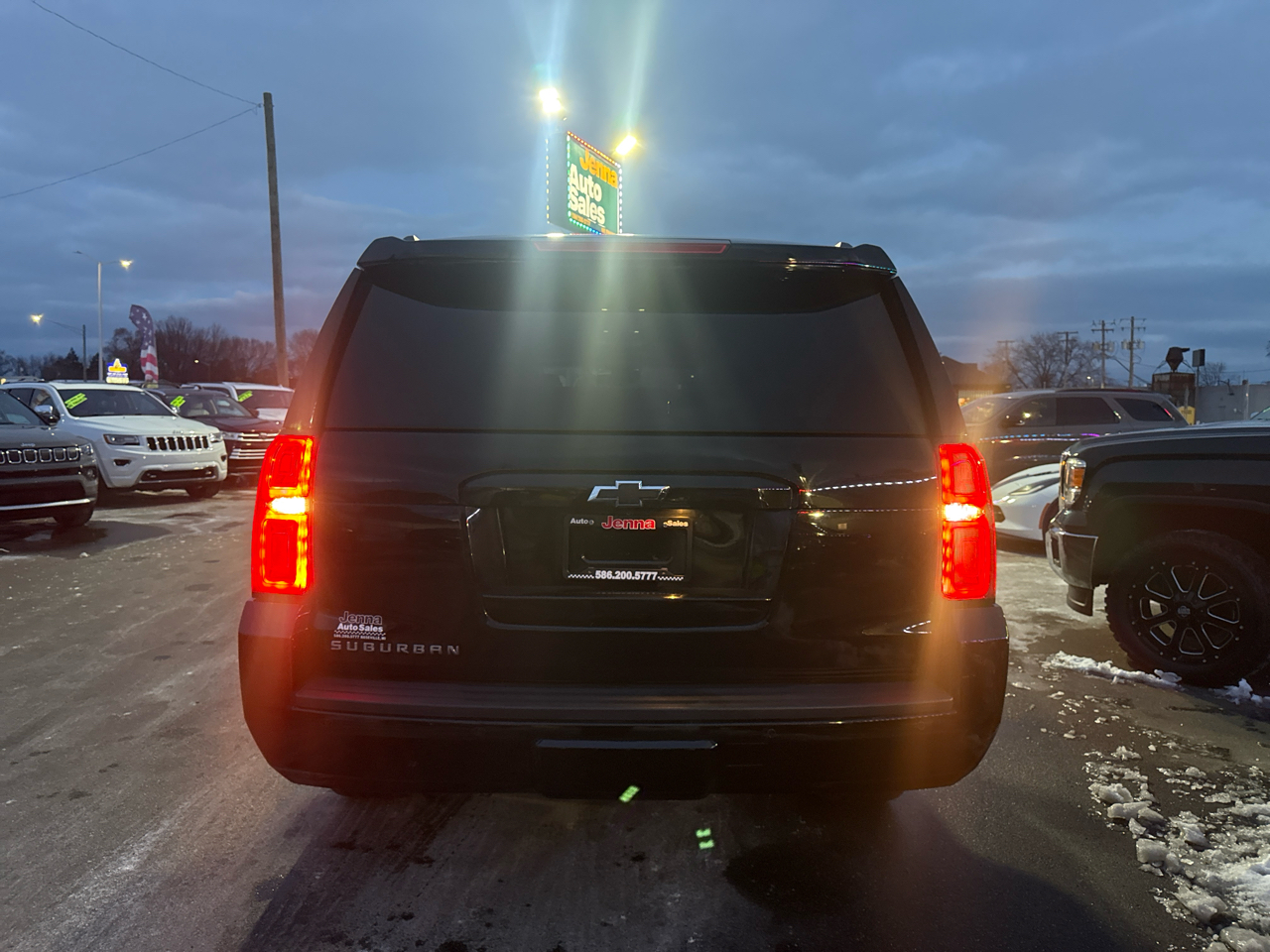 Chevrolet Suburban LT 4WD 2018