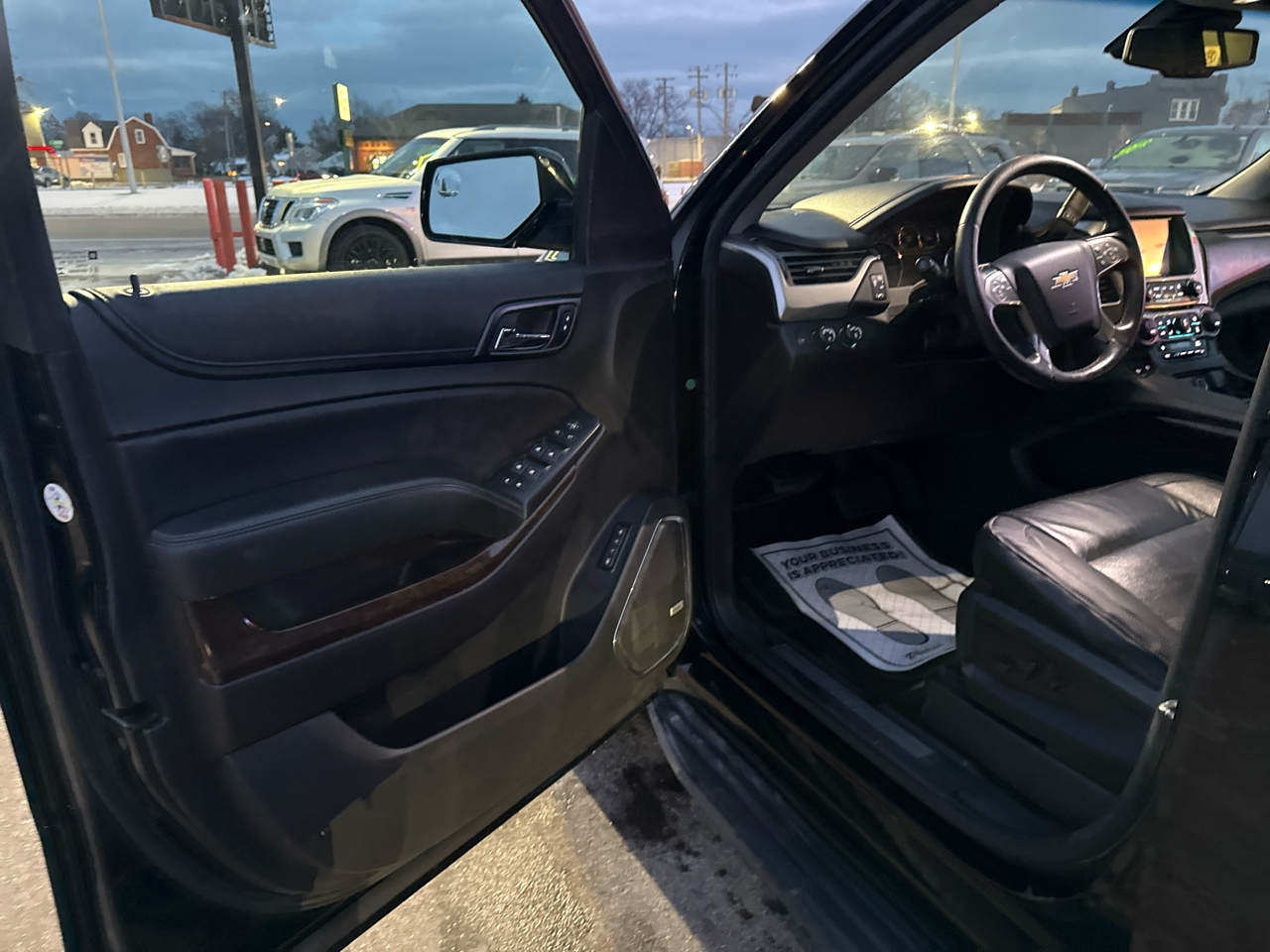 Chevrolet Suburban LT 4WD 2018