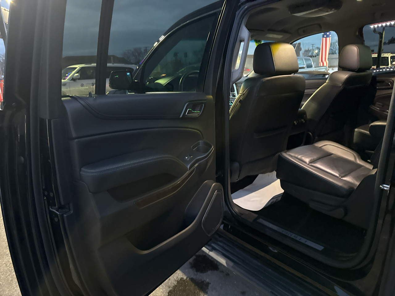 Chevrolet Suburban LT 4WD 2018