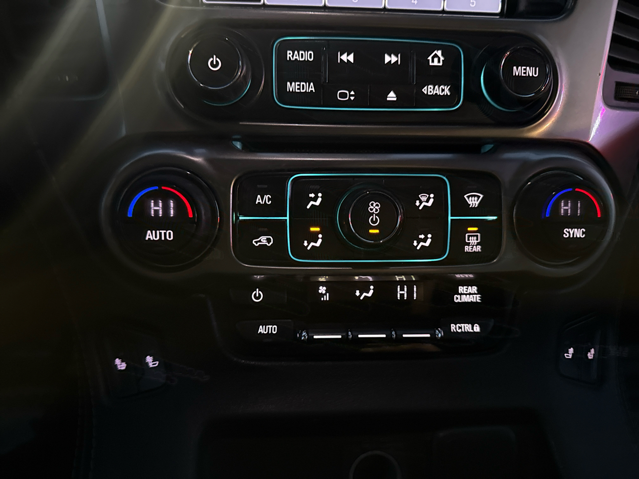 Chevrolet Suburban LT 4WD 2018