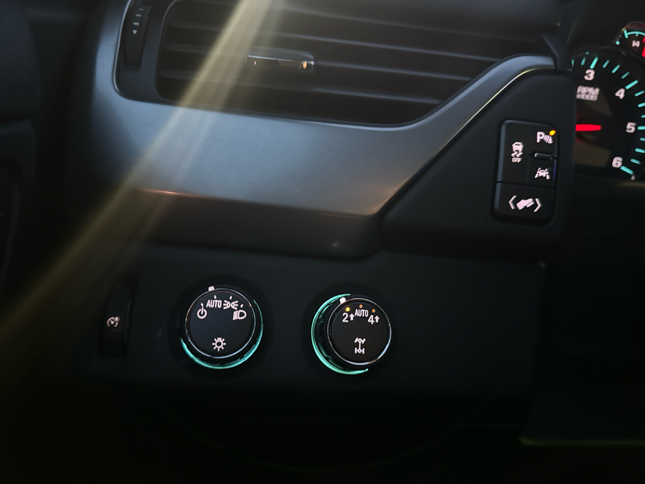 Chevrolet Suburban LT 4WD 2018