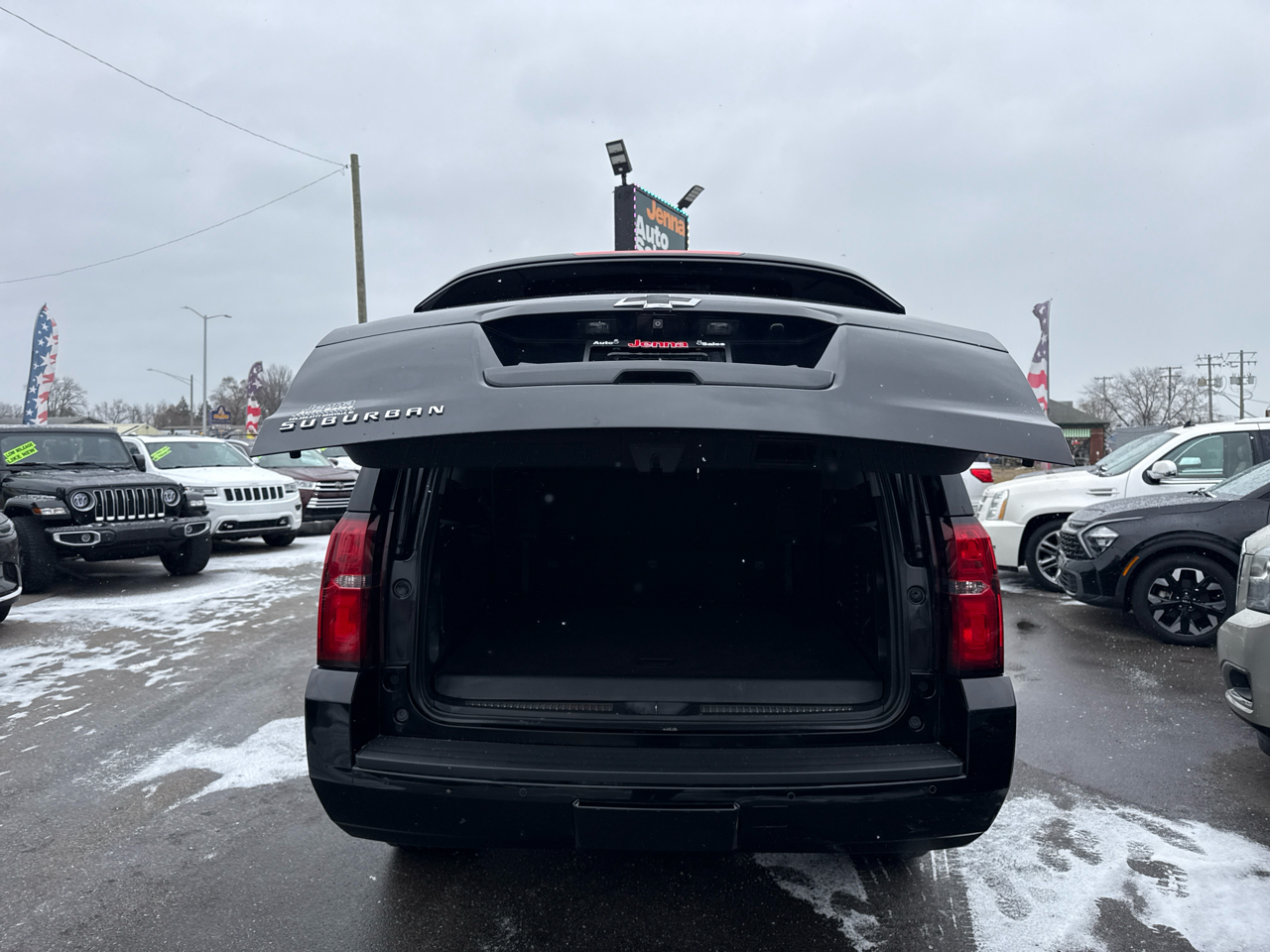 Chevrolet Suburban LT 4WD 2018