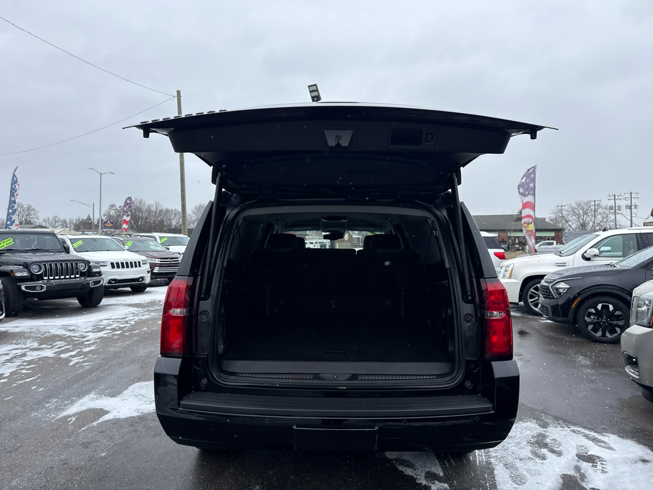 Chevrolet Suburban LT 4WD 2018